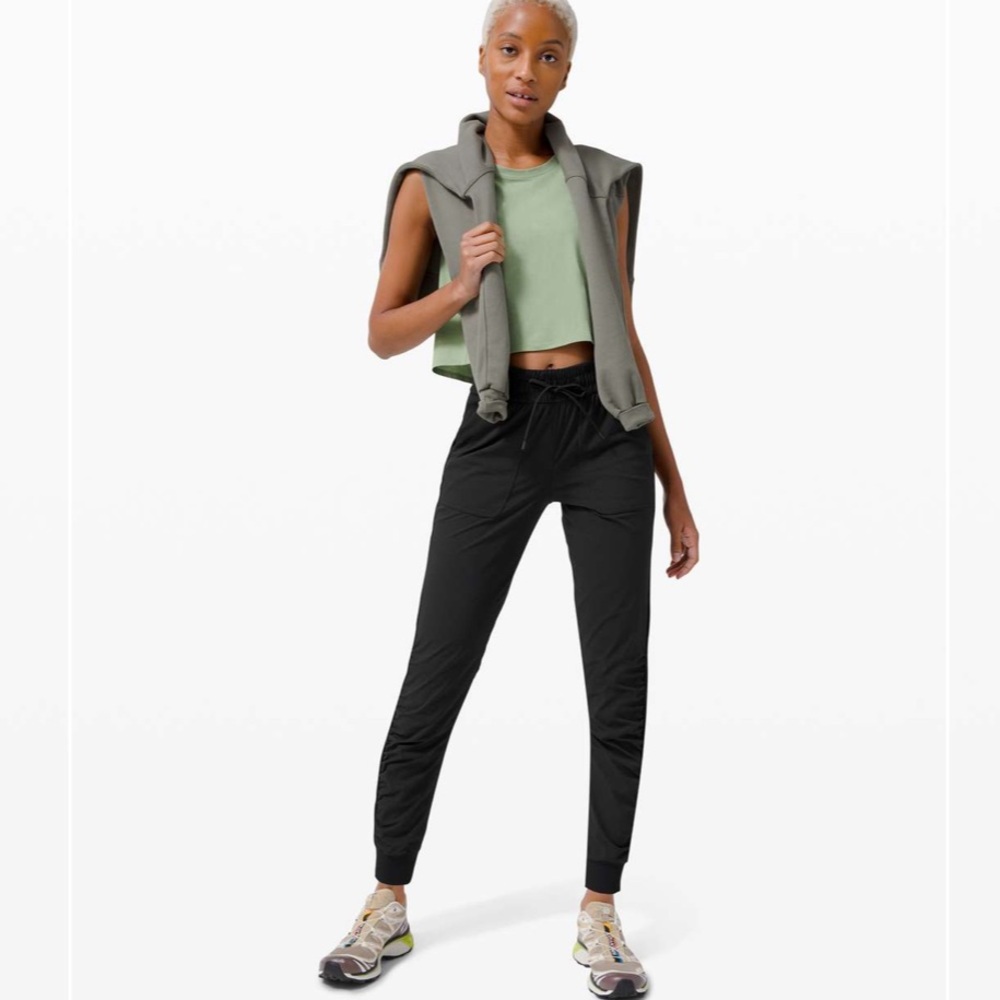 Lululemon Beyond the Studio Jogger
Black